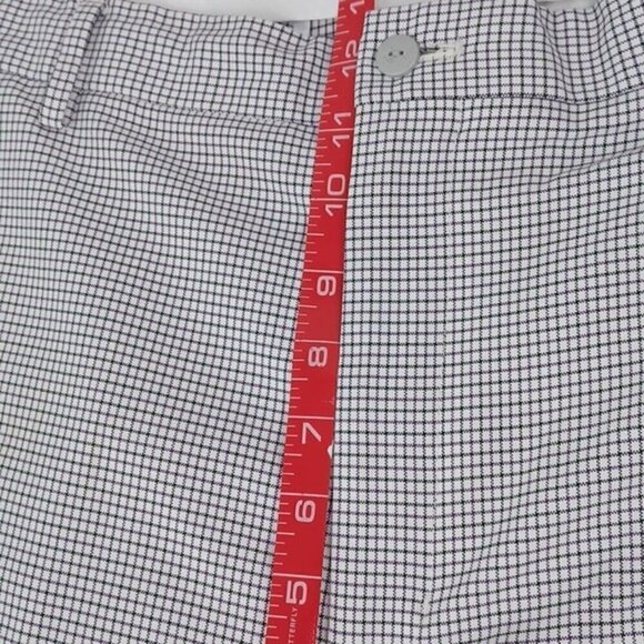 Greg Norman Men's  Golf Athletic Checkered Purple Black White Plaid Shorts SZ 40 - Picture 9 of 10